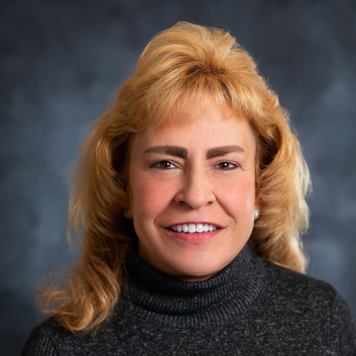 Lori Rea Headshot